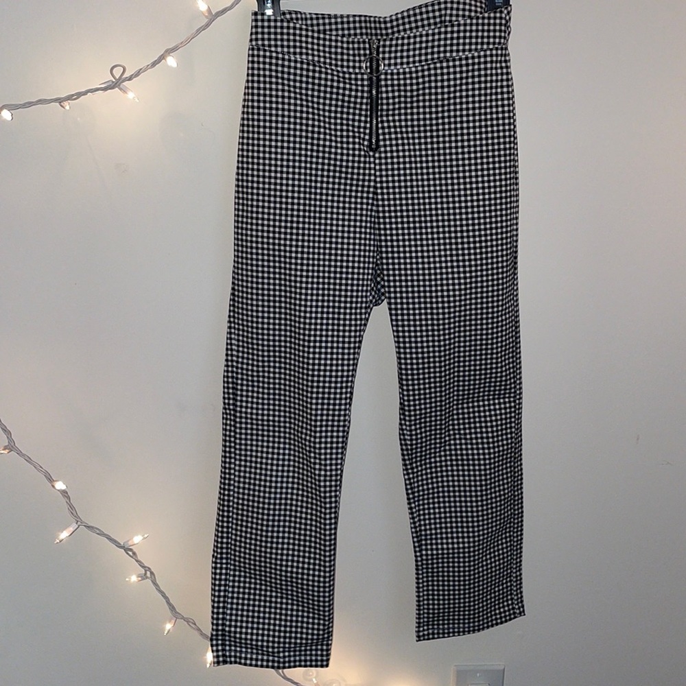 Black and white pattern pants